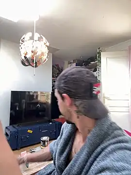 Piratee666 online show from March 4, 9:16 am