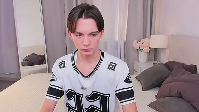 Ian Harrickton online show from March 2, 3:19 pm