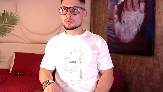 valenssio moretti online show from March 24, 4:06 am