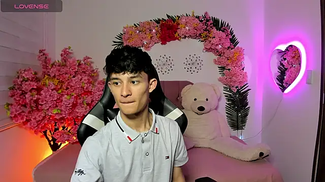 Patrick Howland  online show from April 18, 8:42 pm