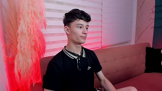 Patrick Howland  online show from February 26, 4:14 am