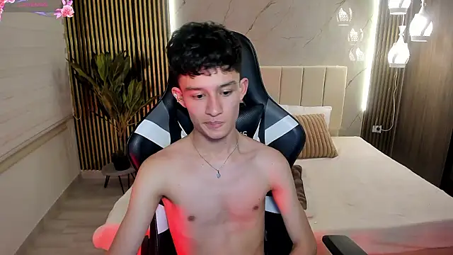 Patrick Howland  online show from February 15, 7:51 am