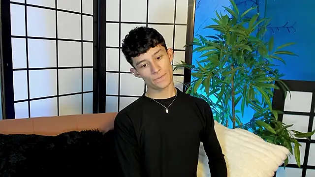 Patrick Howland  online show from March 12, 3:36 am