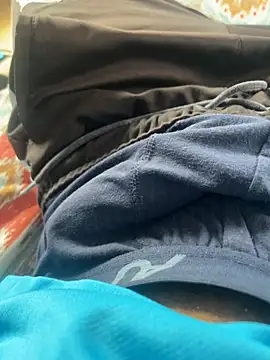 youngsterSA223 online show from April 15, 12:27 pm