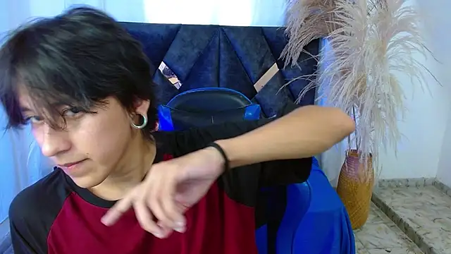 nikoo 18 online show from April 6, 2:40 pm