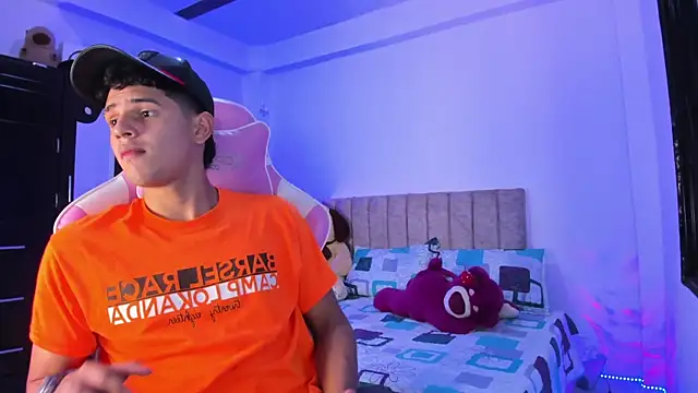 Adrian Prime  online show from March 25, 7:18 pm