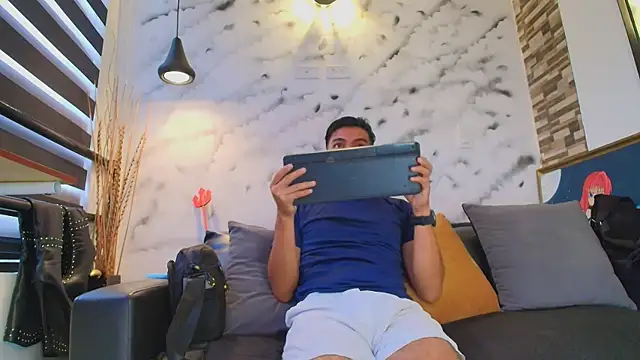 Max Hornye online show from March 24, 8:13 pm