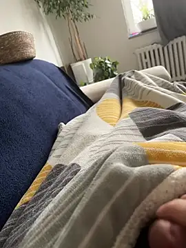 ManuelCervantes1972 online show from April 12, 4:41 pm