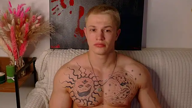 SterlingNoir online show from March 16, 9:08 pm