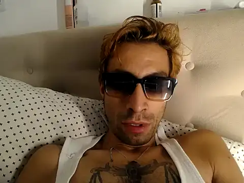 lekzl online show from February 6, 1:35 am