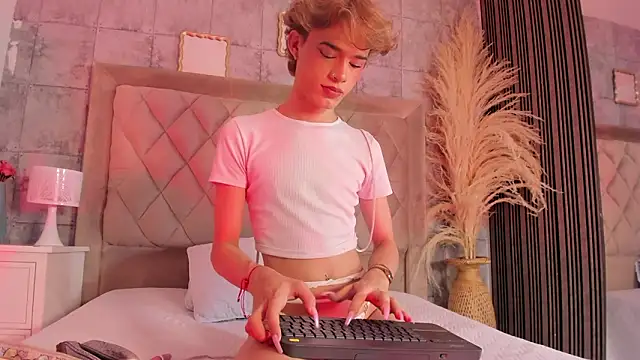 AngelDoll 1 online show from March 22, 8:30 am