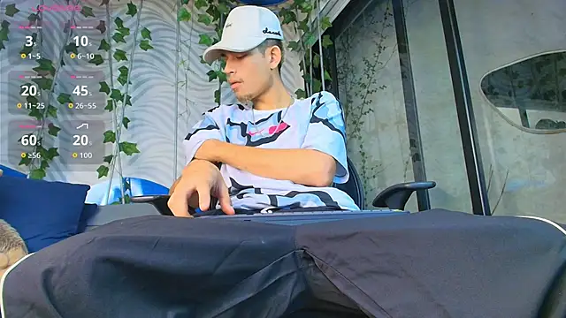 ItsZairen online show from May 28, 4:10 am