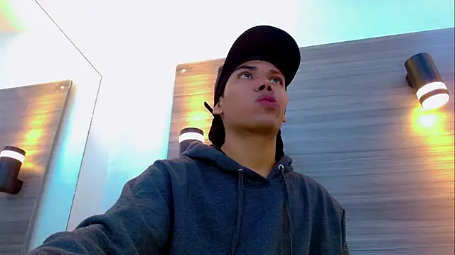 DaviidBuckx  online show from April 11, 7:26 am