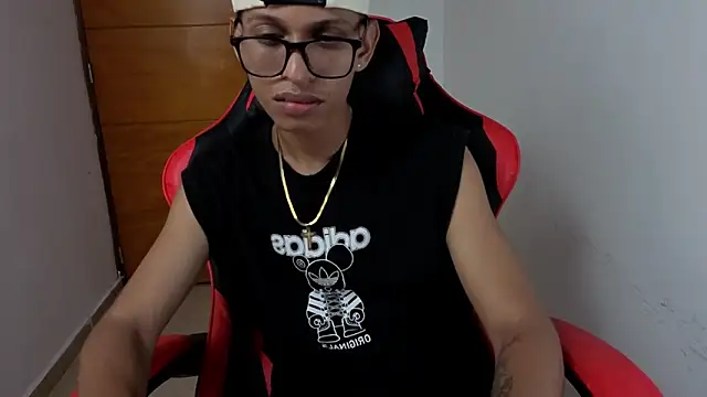 Niklausxxx online show from March 3, 4:42 am