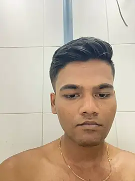 Dazzling dude online show from March 4, 6:15 pm