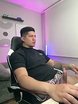  robertobaggioo online show from February 22, 12:28 pm