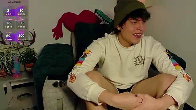 Snapshot of _-Lucky-_ chatting on February 18, 10:02 am -Lucky- online show from February 18, 10:02 am