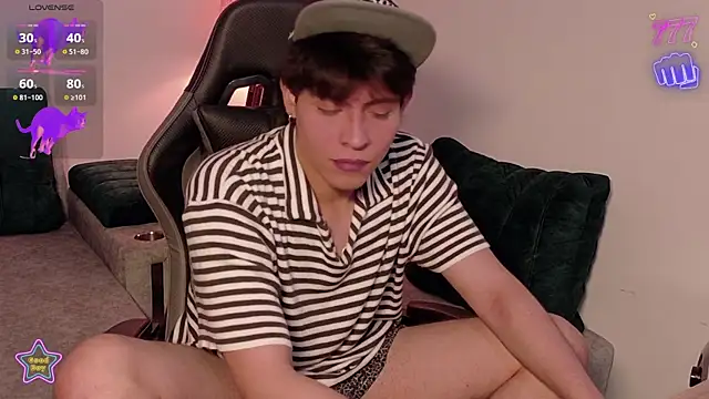 Snapshot of _-Lucky-_ chatting on February 27, 5:01 pm -Lucky- online show from February 27, 5:01 pm