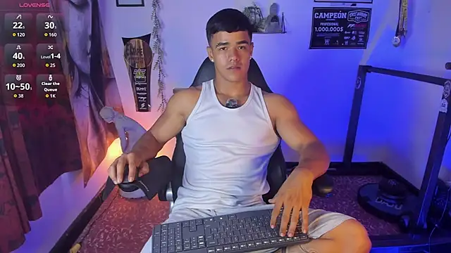 Rob zaens33 online show from May 18, 2:23 pm