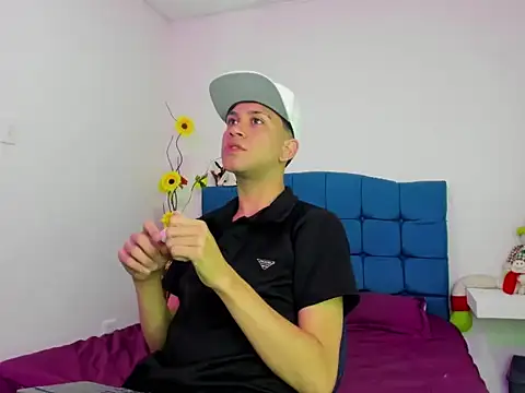 Ailanys Miller online show from March 2, 12:34 pm