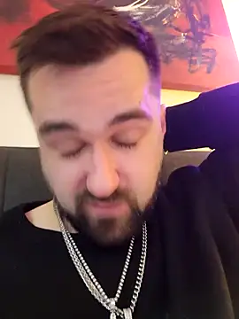 LargeLith online show from April 6, 9:26 pm