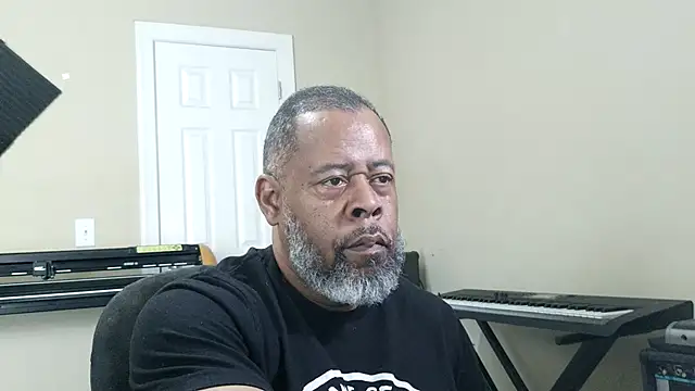 Cleozevo1961 online show from March 27, 4:08 pm