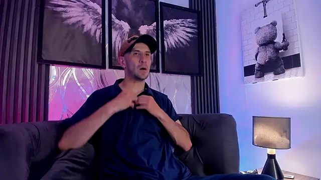 Milanwhite  online show from February 25, 11:44 am