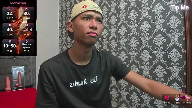 Little Twink19x online show from April 10, 7:21 pm