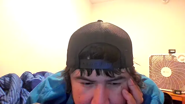 Snapshot of Bouncywarrior chatting on February 23, 7:10 am Bouncywarrior online show from February 23, 7:10 am