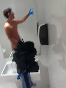 Andrew 742 online show from April 7, 6:52 pm