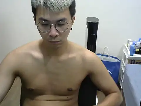 silverwolfwoof online show from May 8, 4:40 pm