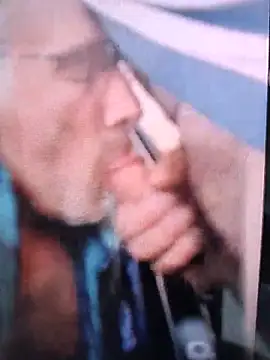 lui8181 online show from April 28, 5:28 pm