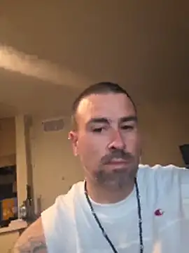 Biggbaddwulf7 online show from May 7, 8:36 am