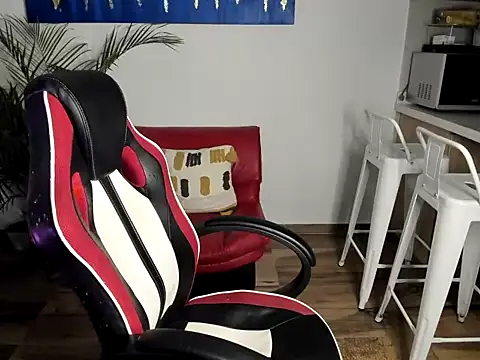 Luigi Money online show from March 17, 5:21 am