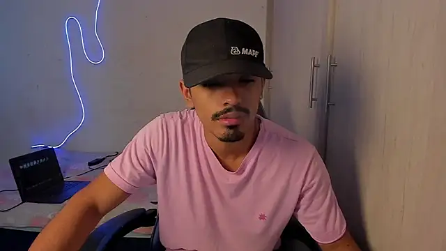 jossi12345j online show from March 21, 6:01 pm