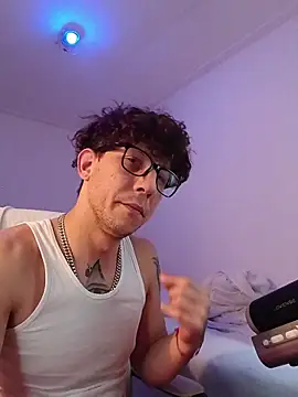 TitanNoir online show from March 21, 9:14 am