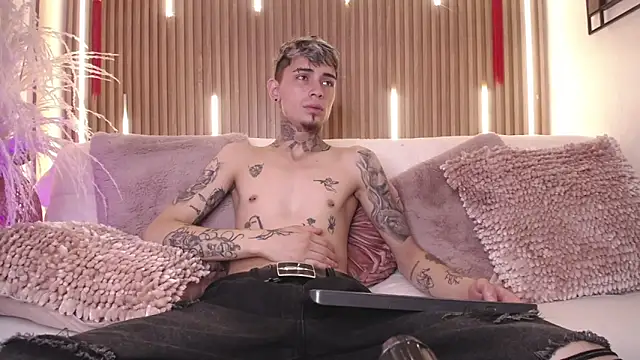 Max Hader  online show from March 11, 3:13 am