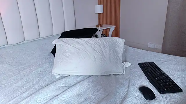 nicocrown online show from March 10, 8:59 pm