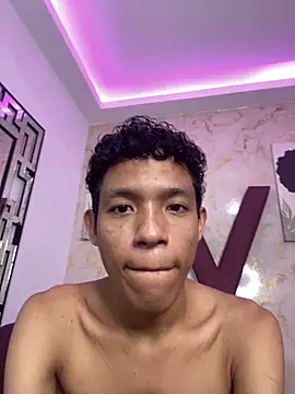 SKINNY BOYXXX online show from March 18, 8:06 am