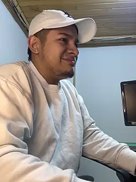 OliverTabordaa online show from March 6, 10:34 am