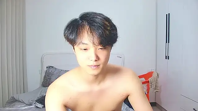 icecream-002 online show from June 3, 12:18 pm