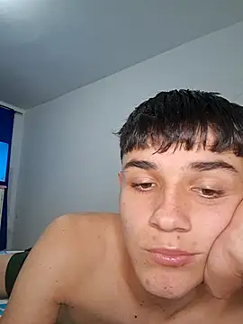 AxelKiran online show from April 17, 11:18 pm