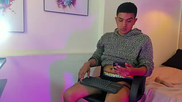 adams scottb online show from March 12, 1:35 am