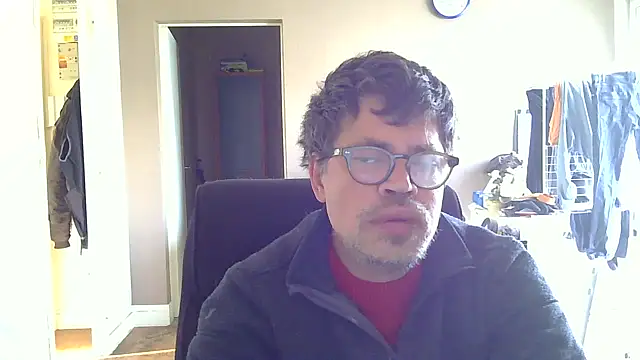 calou123 online show from March 22, 4:34 pm