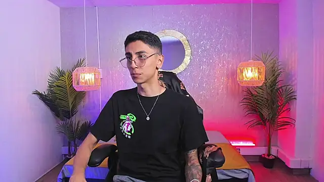 Gio carangi online show from April 25, 3:09 am
