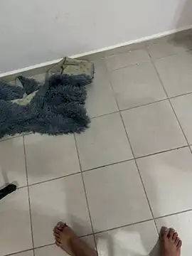 wesbighole online show from April 18, 3:13 pm