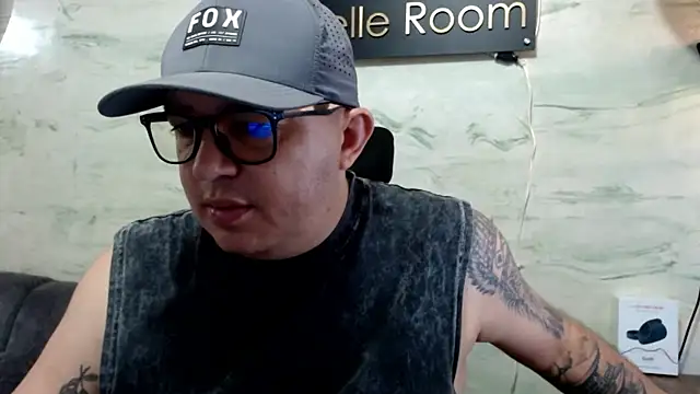 maximo daddy online show from May 22, 12:21 pm