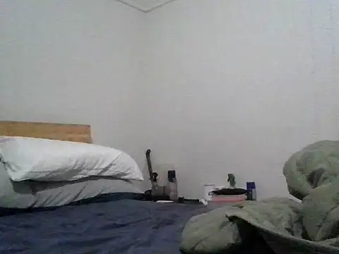 Snapshot of dcdude chatting on October 18, 8:41 am dcdude online show from October 18, 8:41 am