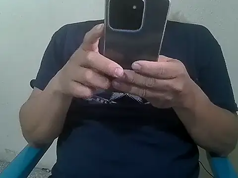 Luis-Armando online show from April 7, 9:04 pm