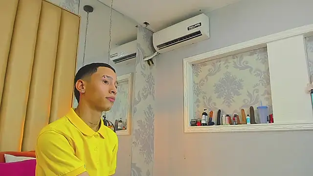 MaicolSmiith  online show from March 27, 9:27 pm